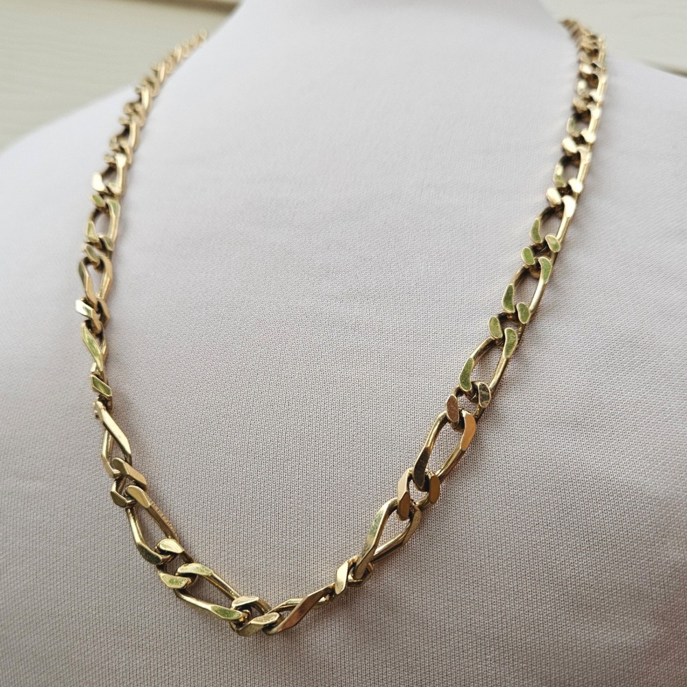 Monet Gold Tone Figaro Link Chain Necklace Vintage Fold Over Clasp 30 Inch